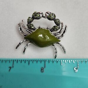 Elegant Green Silver Rhinestone Crab Brooch Pin Retro Style NWOT Silver Tone